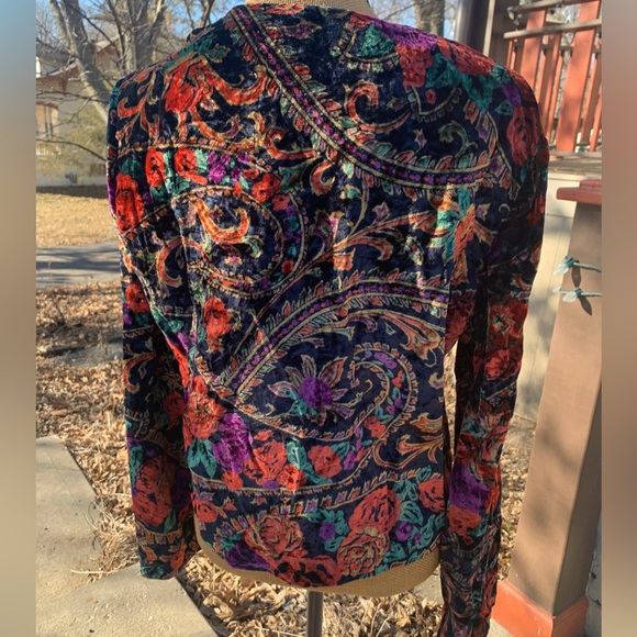 Vintage 1980's Norton McNaughton Long Sleeve Button Up Velvet Jacket /
Blazer - Picture 3 of 3